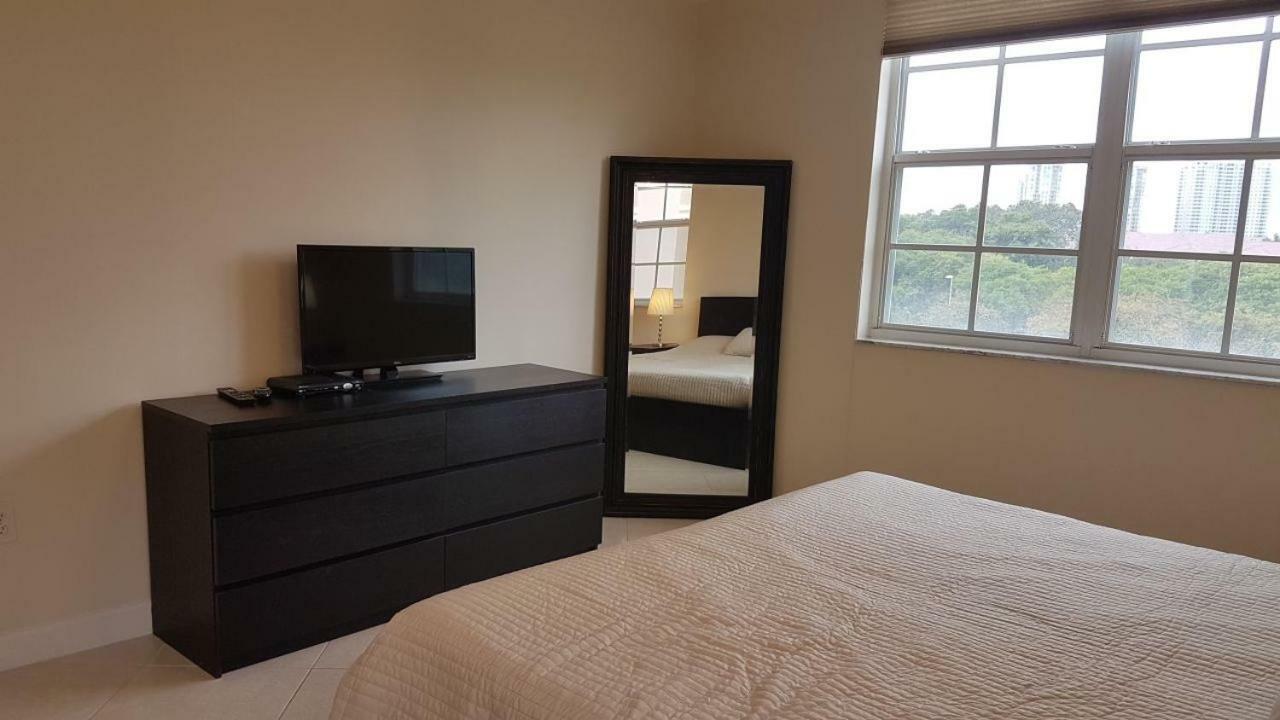 Appartamento Yacht Club Aventura 2br + 2ba *
