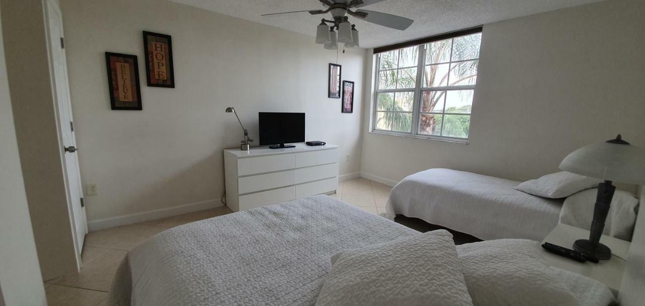 Appartamento Yacht Club Aventura 2br + 2ba