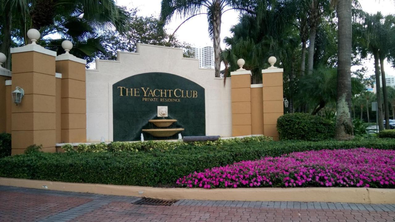 Yacht Club Aventura 2br + 2ba Appartamento Miami
